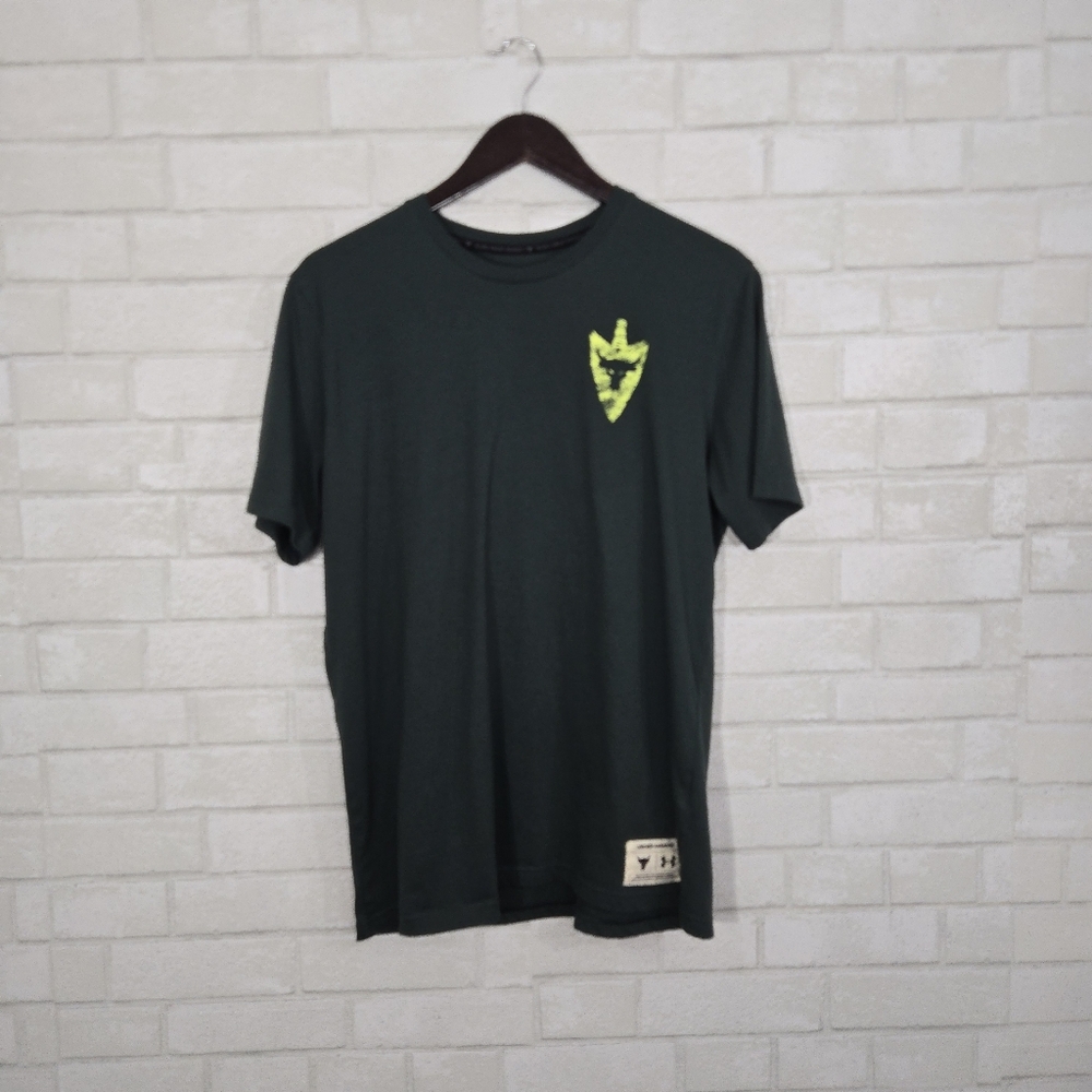 Under Armour graphic tee
